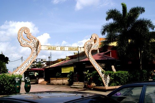 kota bahru kelantan Siti Khatijah Market